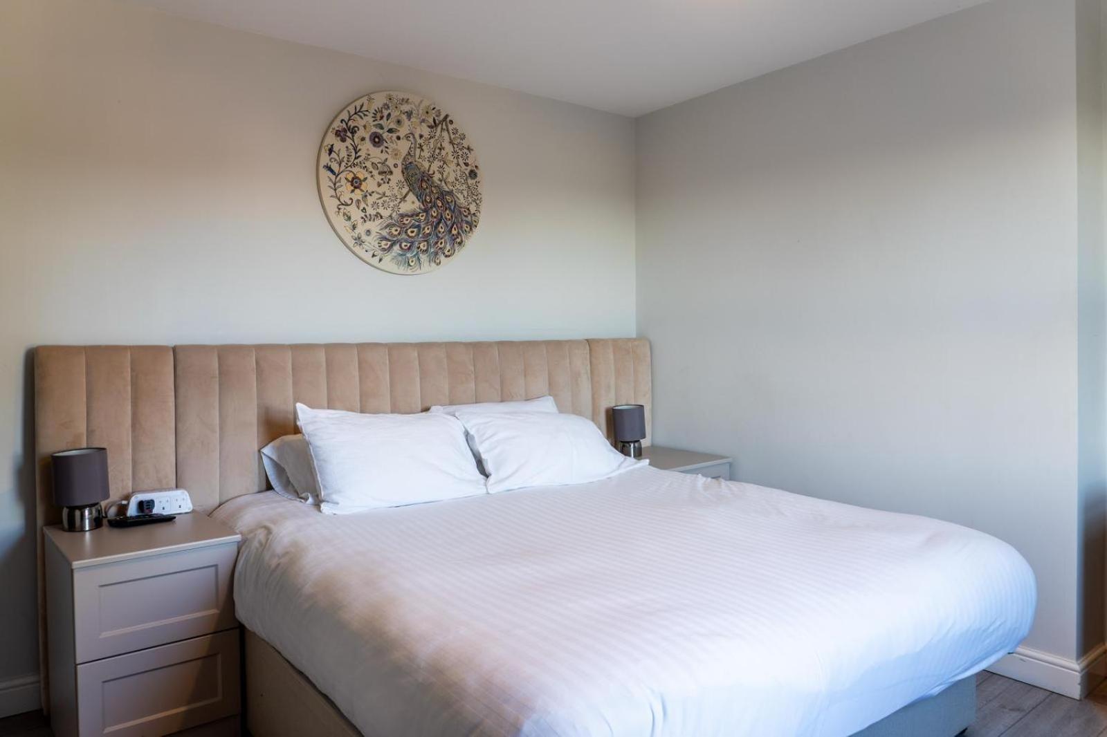 The Fordham Inn Sharnbrook エクステリア 写真